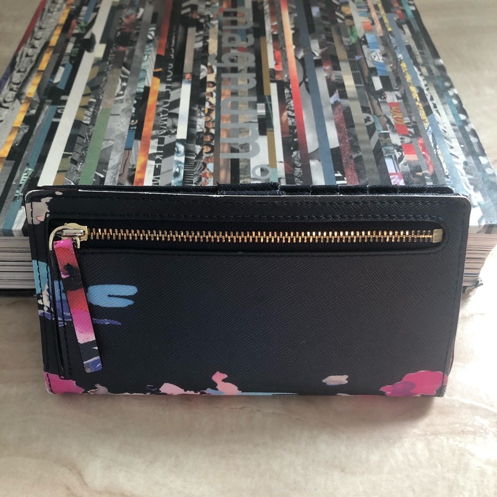 Kate Spade Wallet - Picture 2 of 5